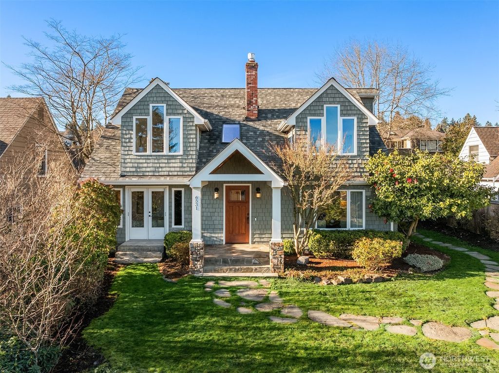 Photo of 6531 57th Avenue NE, Seattle, WA 98115 (MLS # 2466974)