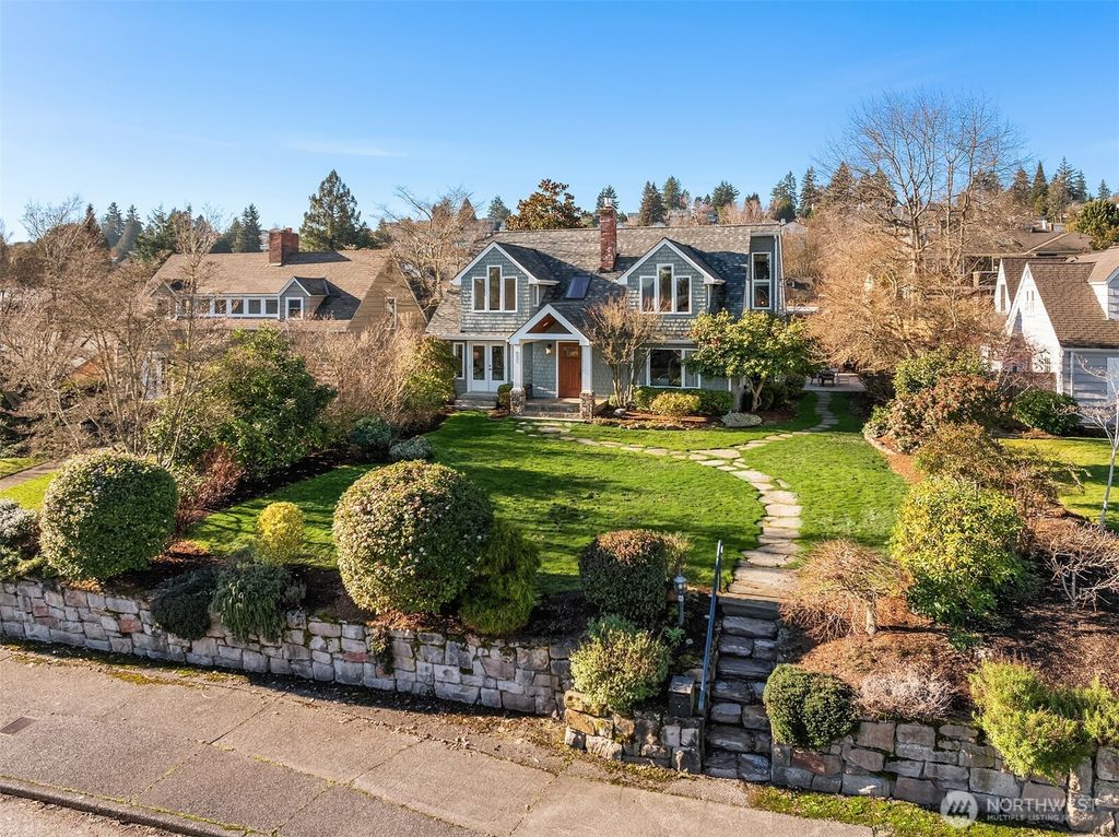 Photo of 6531 57th Avenue NE, Seattle, WA 98115 (MLS # 2466974)