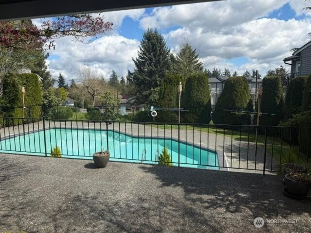 listing image 9368627917990885236
