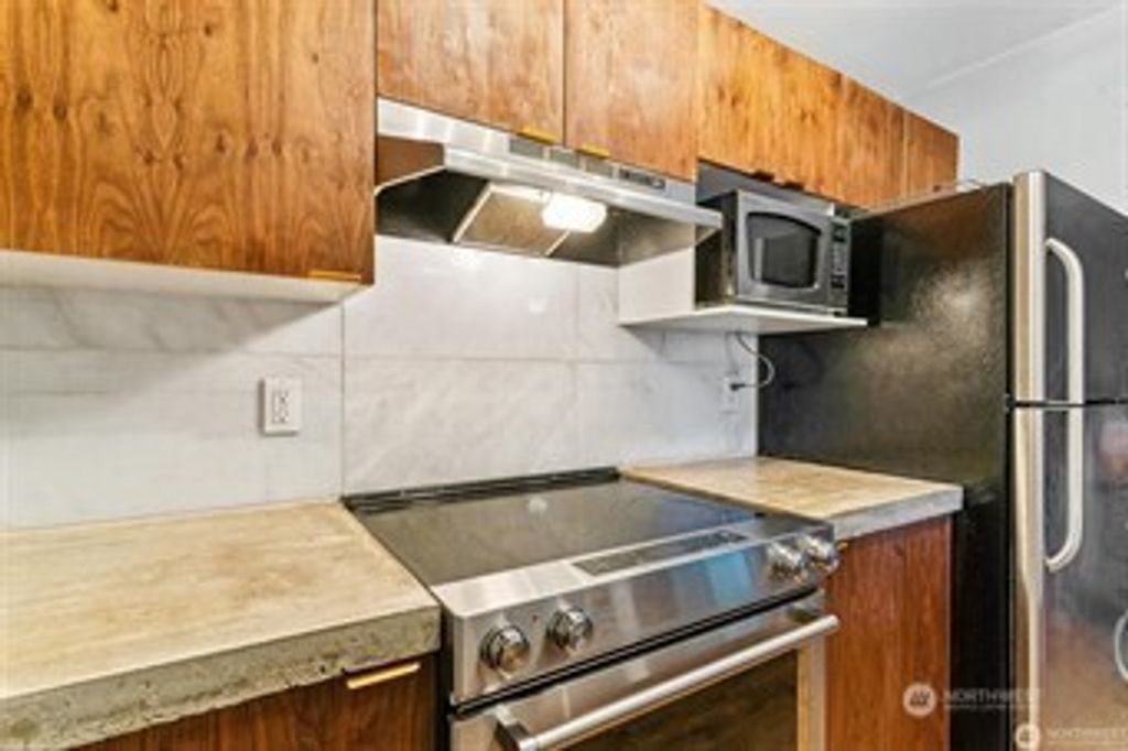 listing image 9369307933466913962