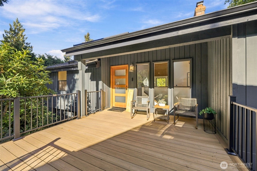 Photo of 21931 3rd Avenue SE, Bothell, WA 98021 (MLS # 2588287)