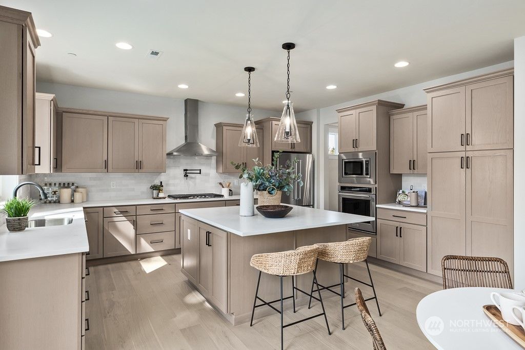 Photo of 12143 NE 170th Place, Bothell, WA 98011 (MLS # 2031292)