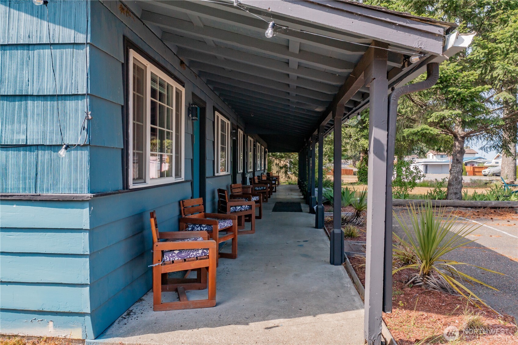 27131 N US Highway 101