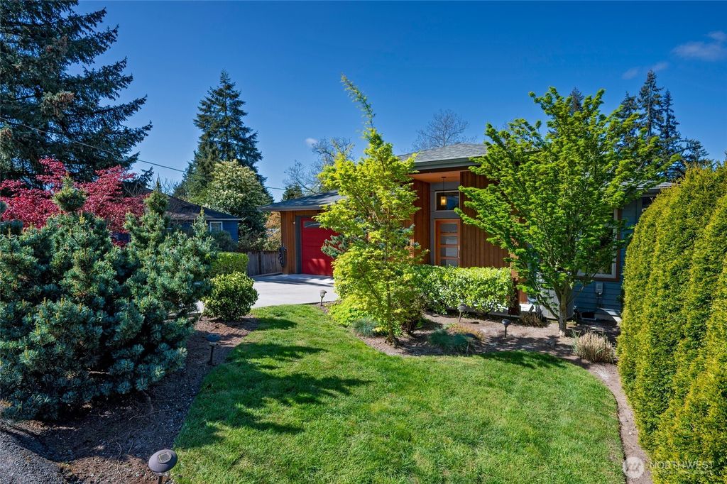 Photo of 12313 36th Avenue NE, Seattle, WA 98125 (MLS # 2359014)