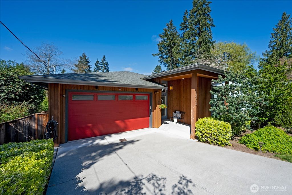 Photo of 12313 36th Avenue NE, Seattle, WA 98125 (MLS # 2359014)
