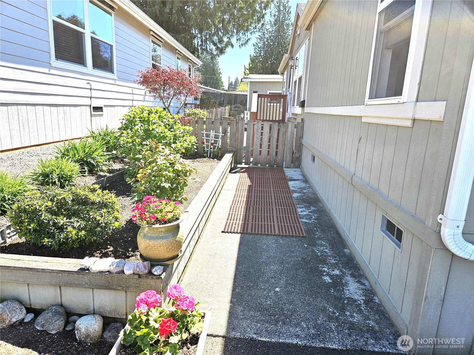 17408 44th Avenue W 32