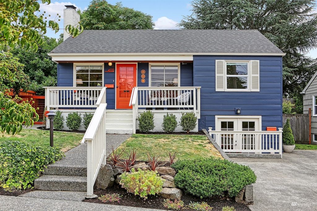 Photo of 4131 SW Portland Street, Seattle, WA 98136 (MLS # 1981087)