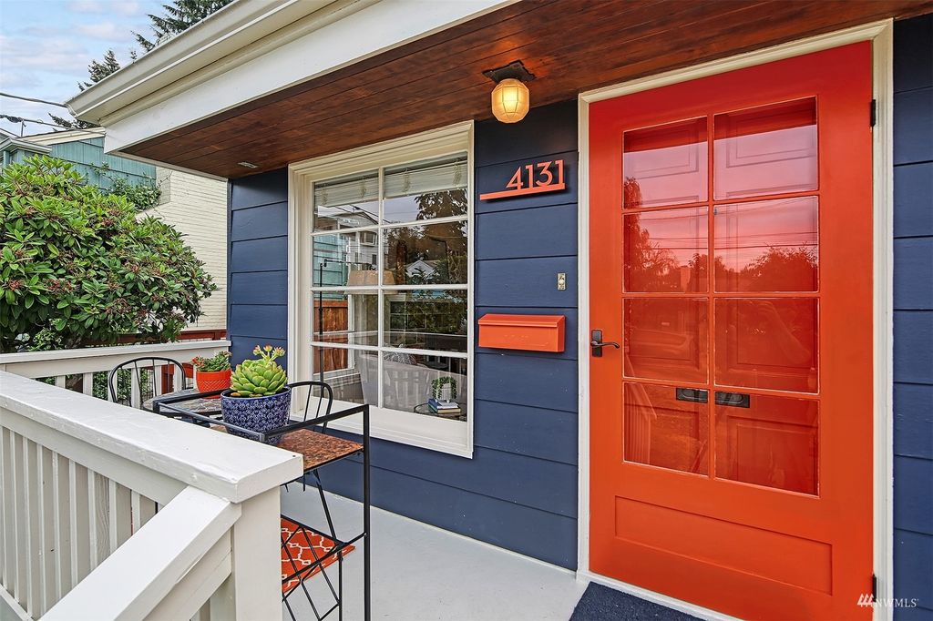 Photo of 4131 SW Portland Street, Seattle, WA 98136 (MLS # 1981087)