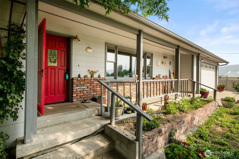 113 N Nile Avenue