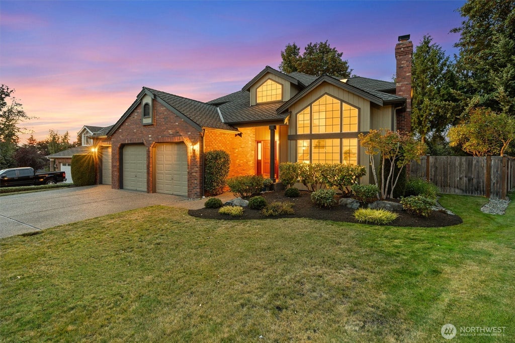 Photo of 2617 59th Street SW, Everett, WA 98203 (MLS # 2571625)