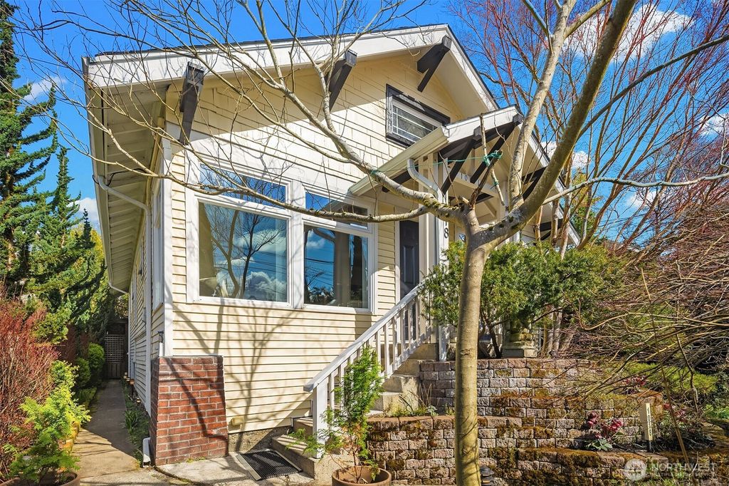 Photo of 1018 N 48TH ST St, Seattle, WA 98103 (MLS # 2342744)