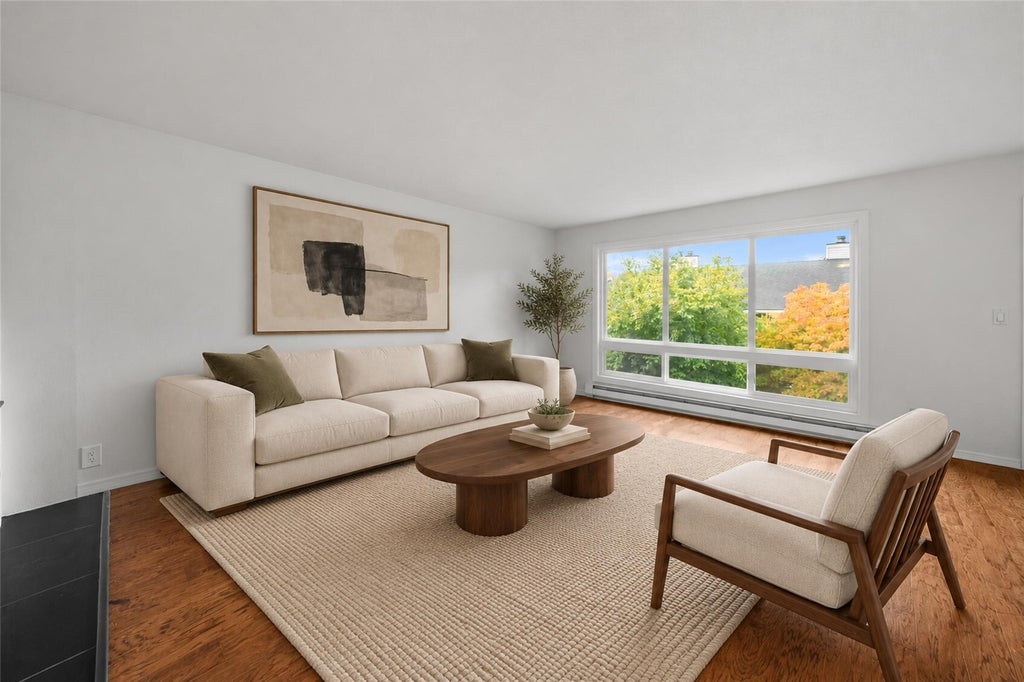 Photo of 15214 NE 8th Street #G22, Bellevue, WA 98007 (MLS # 2599343)