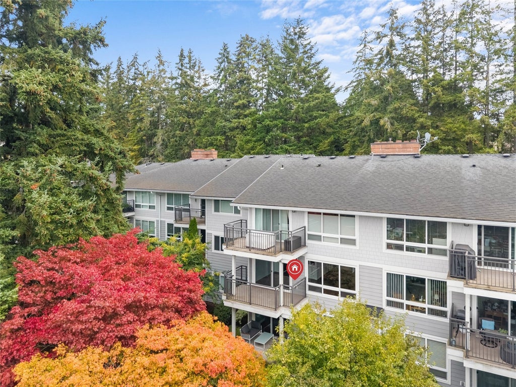Photo of 15214 NE 8th Street #G22, Bellevue, WA 98007 (MLS # 2599343)