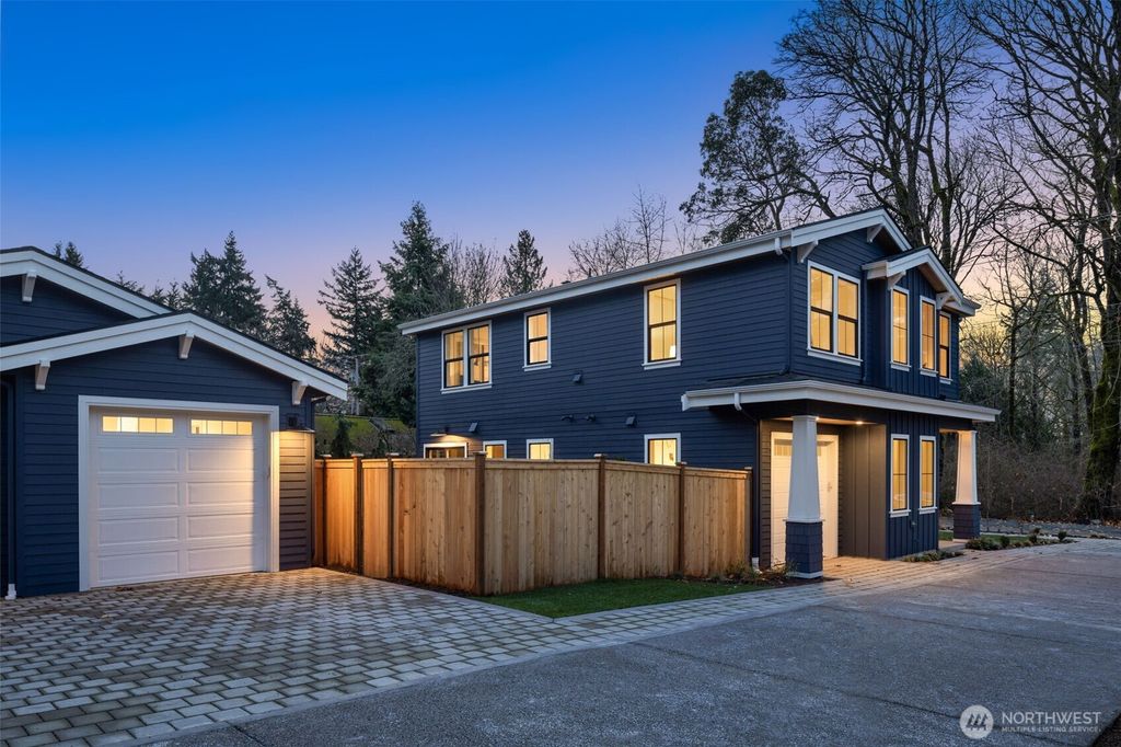 Photo of 10606 NE 54th Lane, Kirkland, WA 98033 (MLS # 2461193)