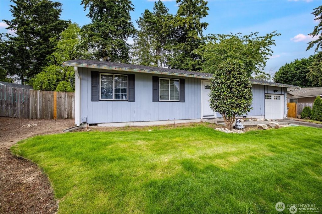 Photo of 3524 S 292nd Street, Auburn, WA 98001 (MLS # 2361062)