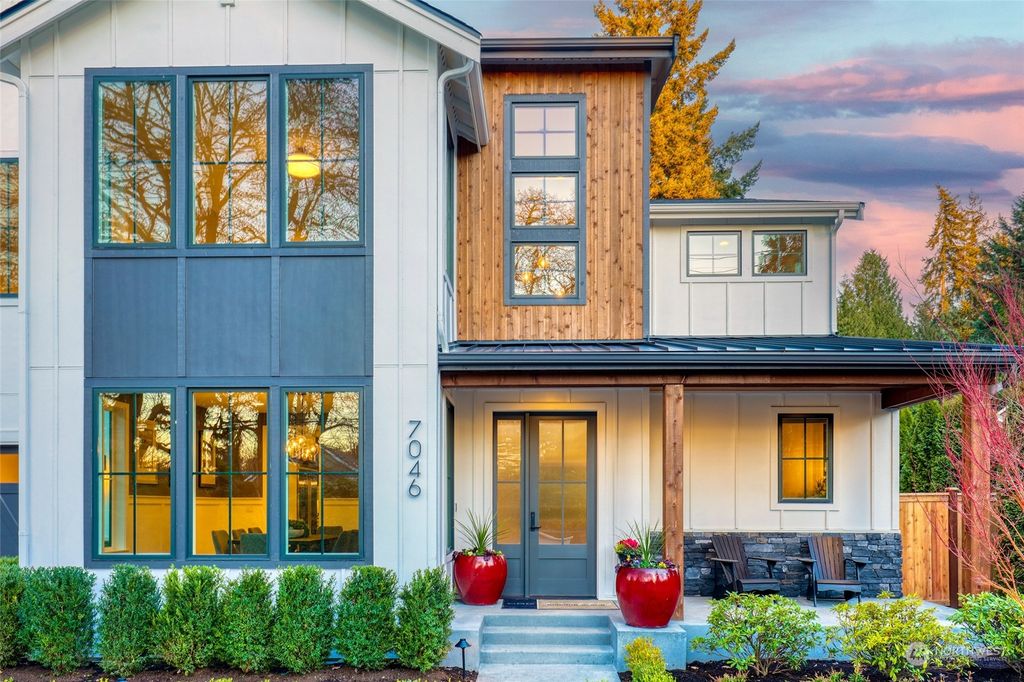 Photo of 7046 122nd Avenue NE, Kirkland, WA 98033 (MLS # 2203547)