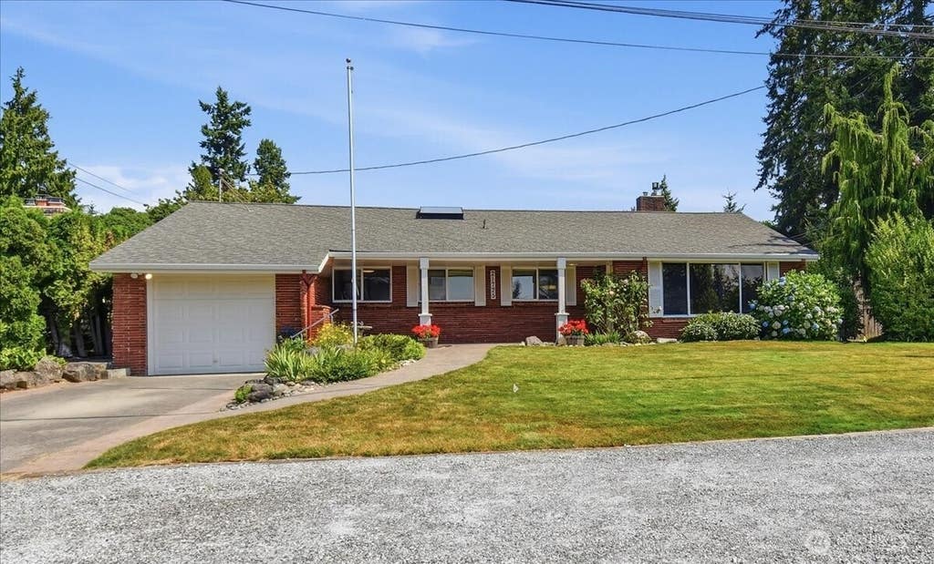 Photo of 21725 85th Place W, Edmonds, WA 98026 (MLS # 2564926)