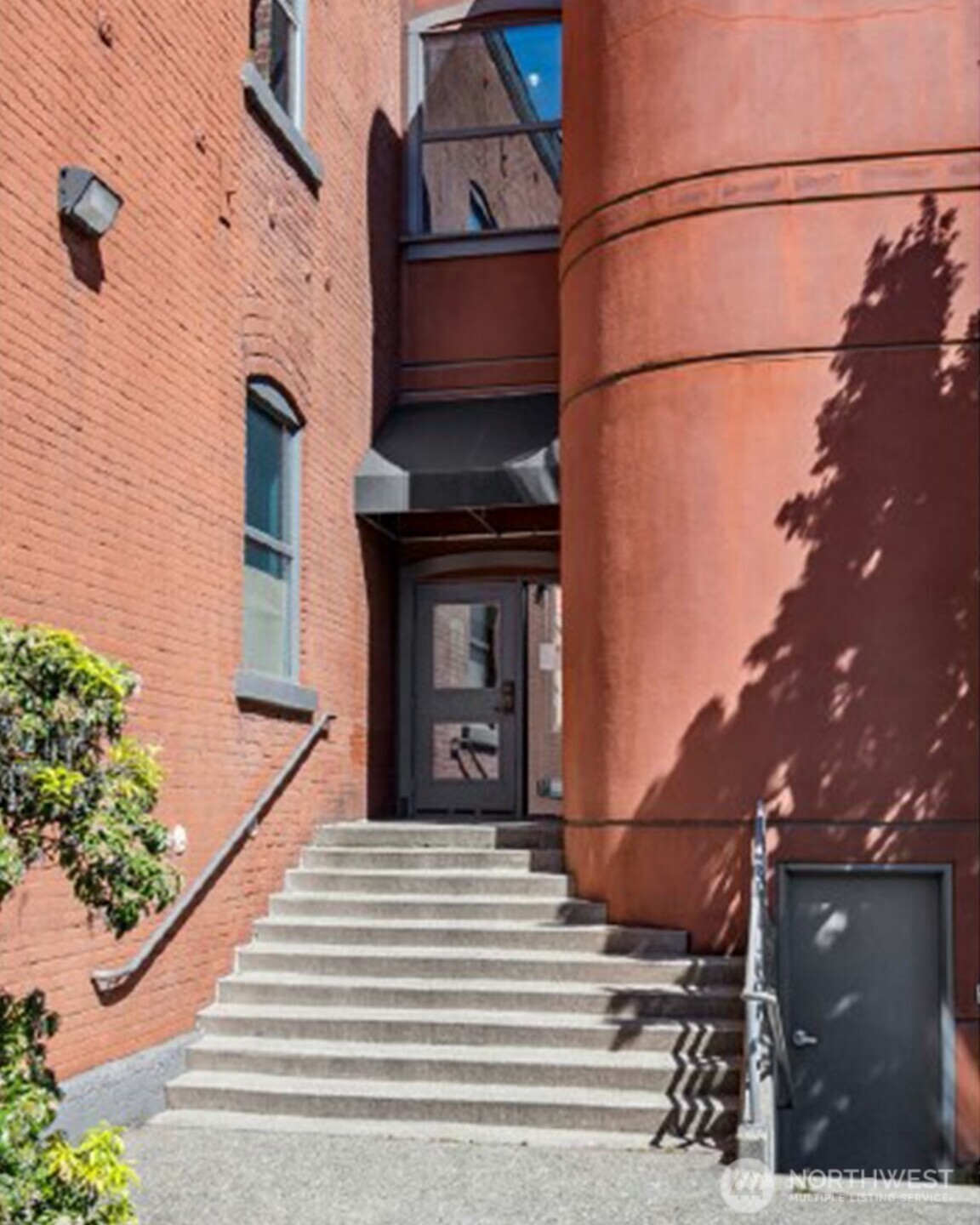 101 E 26th Street