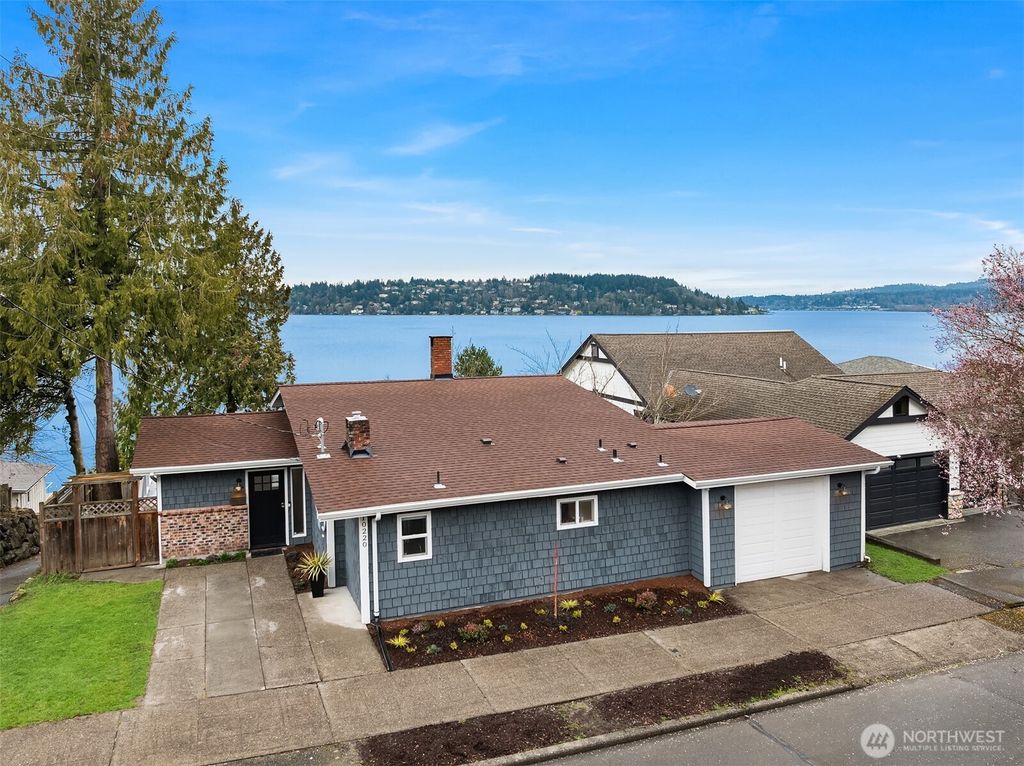 Photo of 10220 Rainier Avenue S, Seattle, WA 98178 (MLS # 2490692)