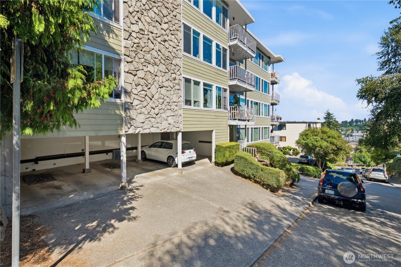 3600 25th Avenue W