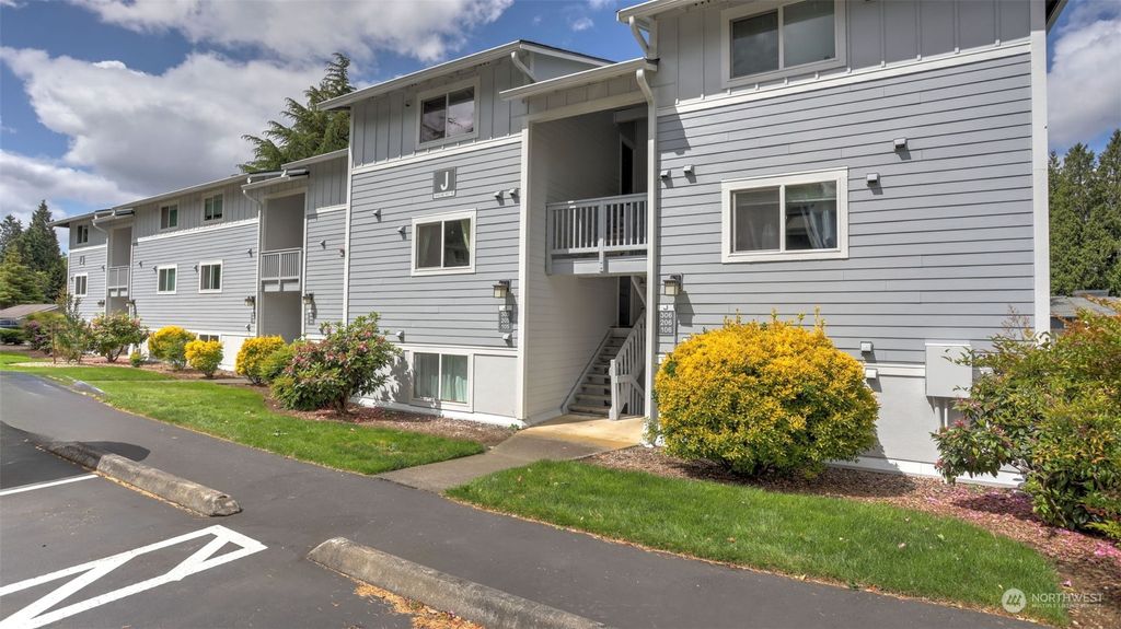 Photo of 14120 NE 181st Place #J205, Woodinville, WA 98072 (MLS # 2310200)