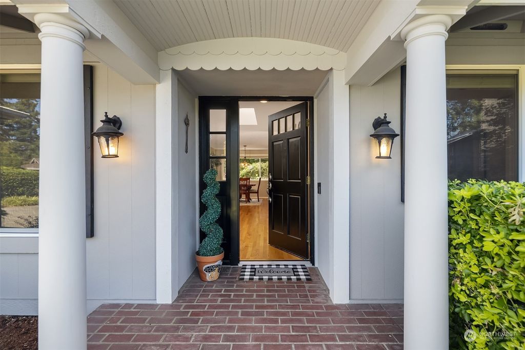 Photo of 16219 142nd Avenue SE, Renton, WA 98058 (MLS # 2151205)