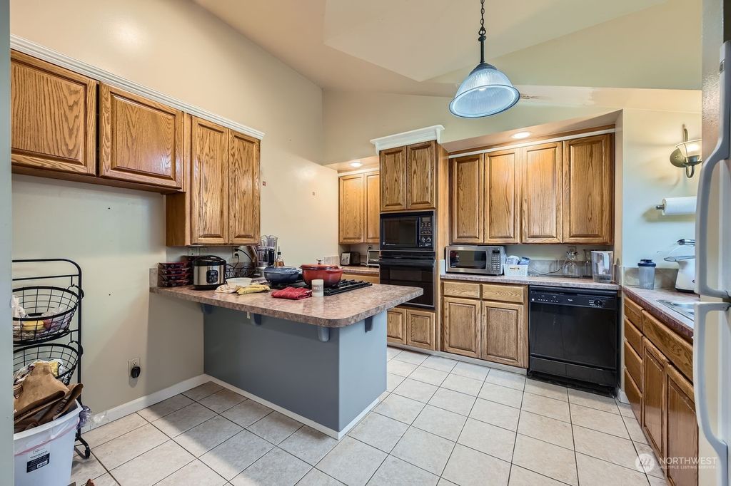 Photo of 12910 SE 158th Place, Renton, WA 98058 (MLS # 2314557)