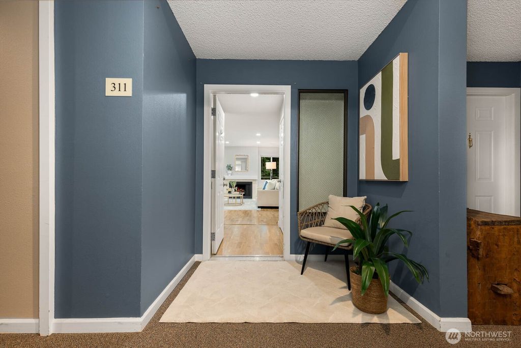 Photo of 7600 SE 29th St St #311, Mercer Island, WA 98040 (MLS # 2502461)