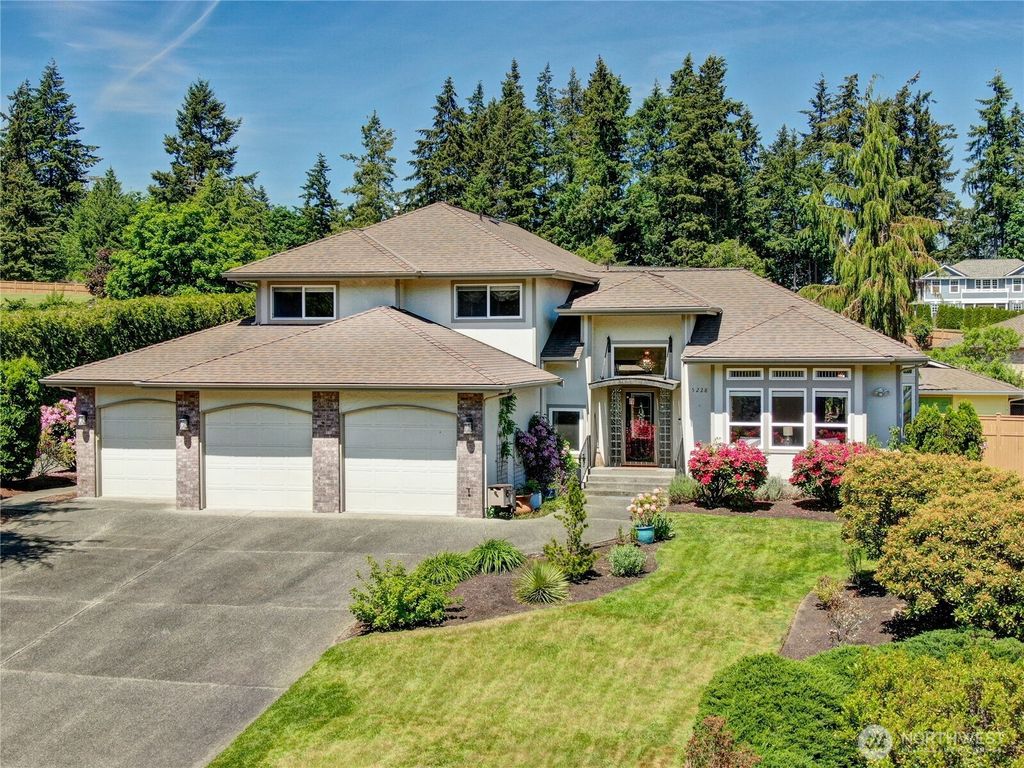 Photo of 5228 S 279th Street, Auburn, WA 98001 (MLS # 2530412)
