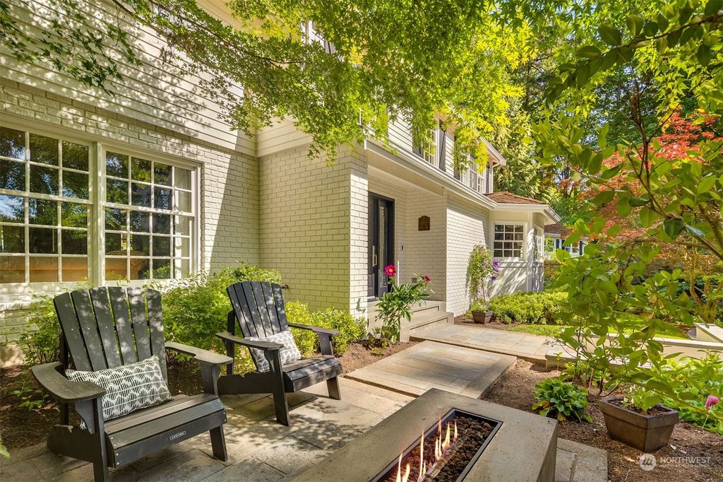 Photo of 4440 143rd Place NE, Bellevue, WA 98007 (MLS # 2144446)