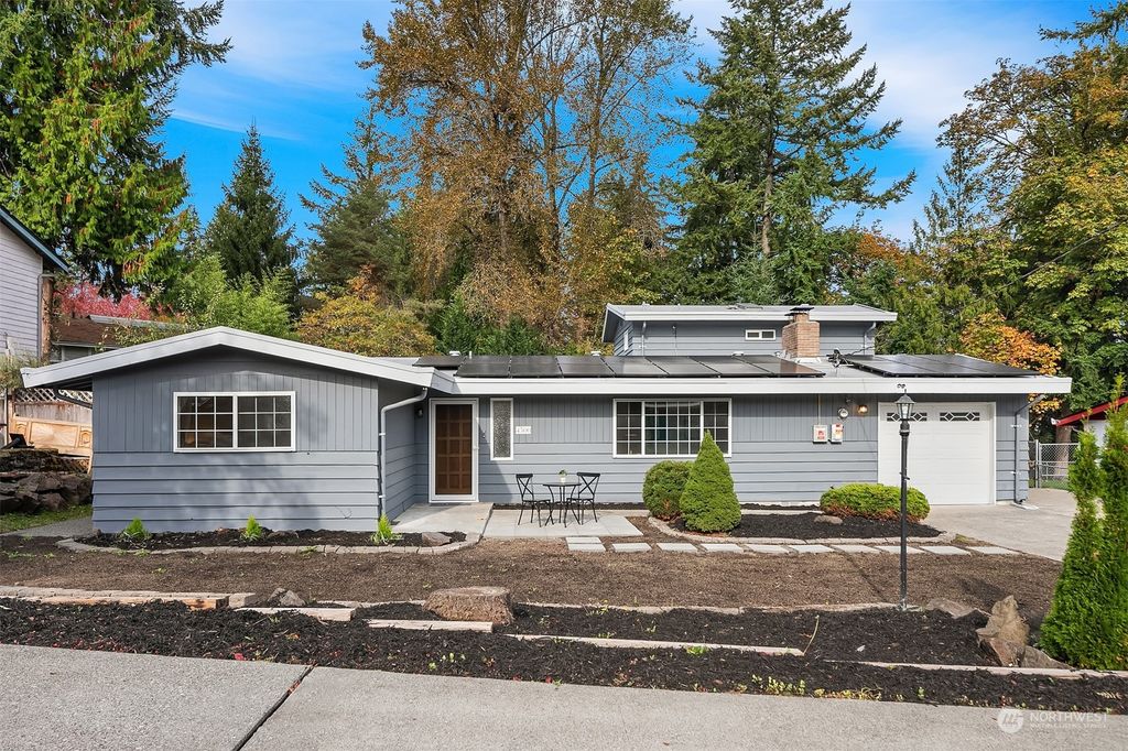 Photo of 4500 SE 2nd Place, Renton, WA 98059 (MLS # 2305598)