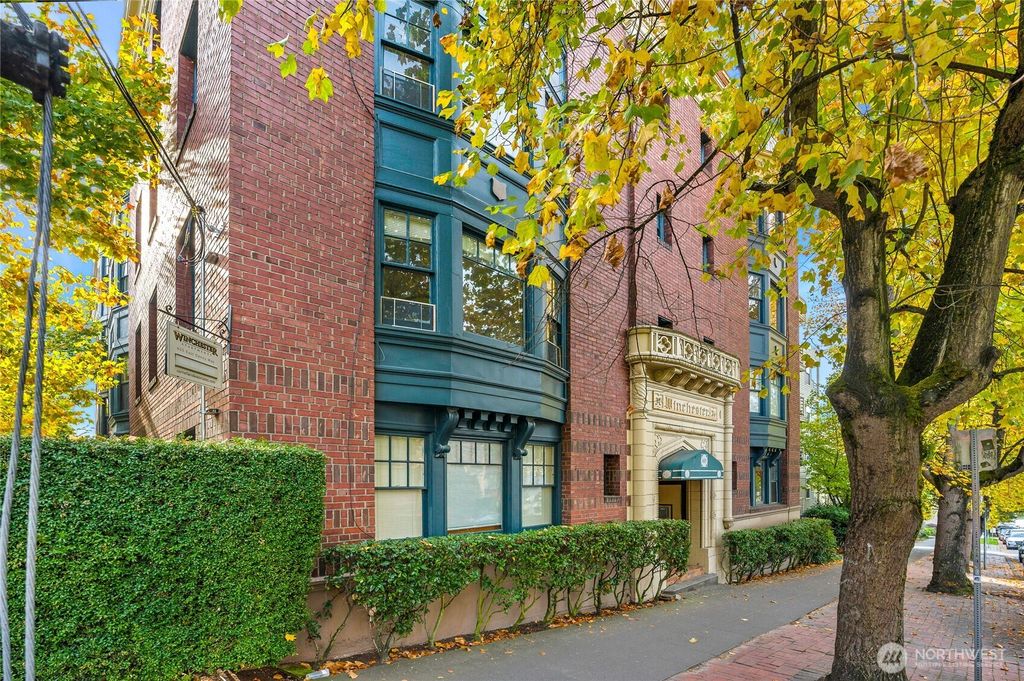 Photo of 605 E Denny Way, Seattle, WA 98122 (MLS # 2429318)