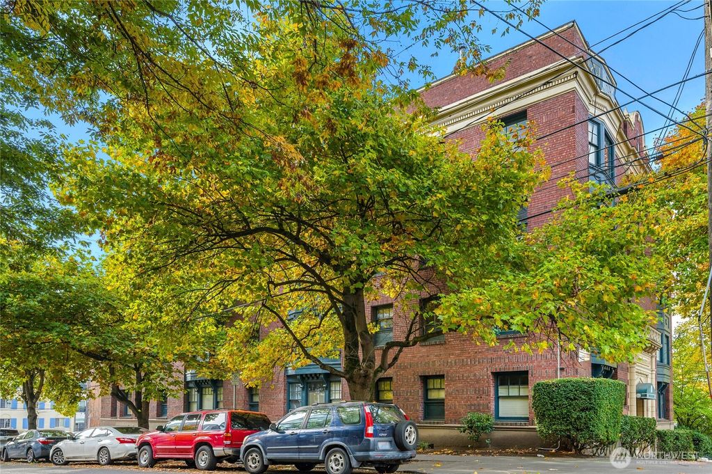 Photo of 605 E Denny Way, Seattle, WA 98122 (MLS # 2429318)