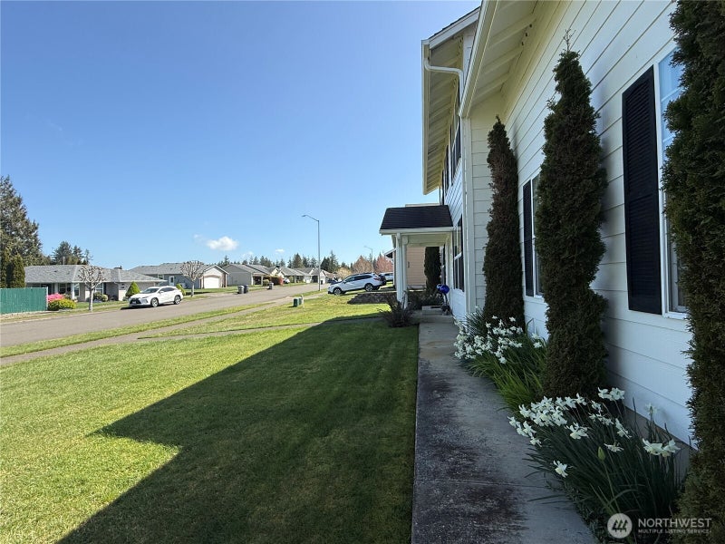 611 Andrews Avenue