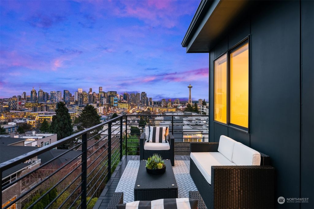 Photo of 1420 Taylor Avenue N, Seattle, WA 98109 (MLS # 2191009)
