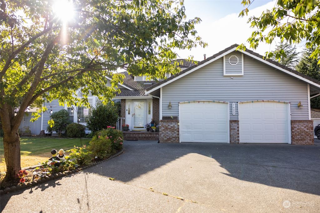 Photo of 7422 NE 83rd Ave Ave, Marysville, WA 98270 (MLS # 1999100)