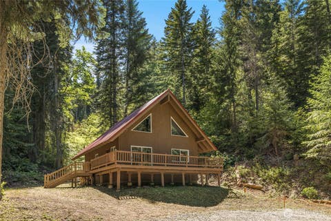 Photo of 390 Tillman Creek Road, Cle Elum, WA 98922 (MLS # 2564035)