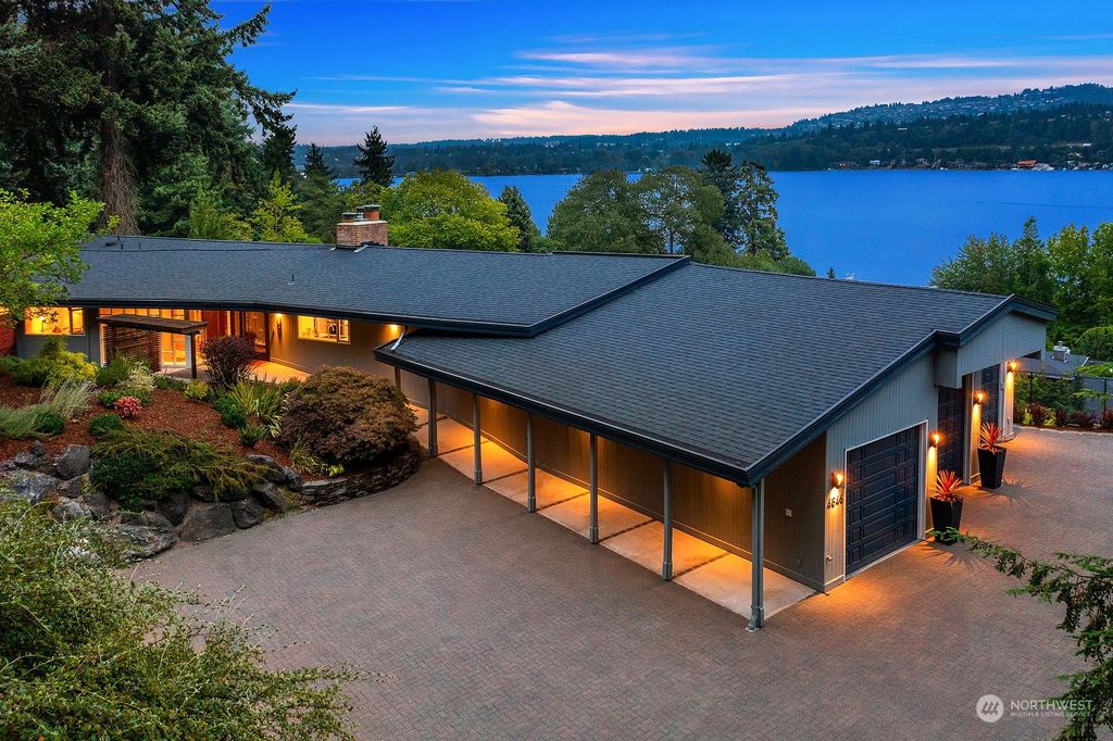 Photo of 4846 E Mercer Way, Mercer Island, WA 98040 (MLS # 2152352)