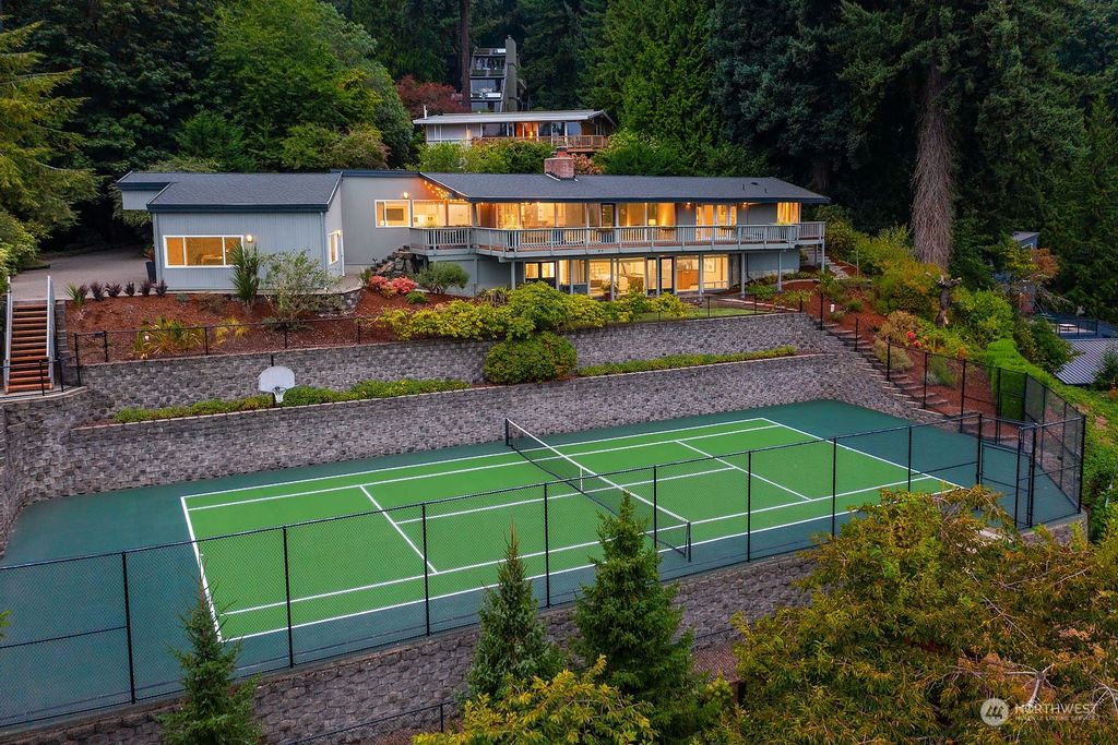 Photo of 4846 E Mercer Way, Mercer Island, WA 98040 (MLS # 2152352)
