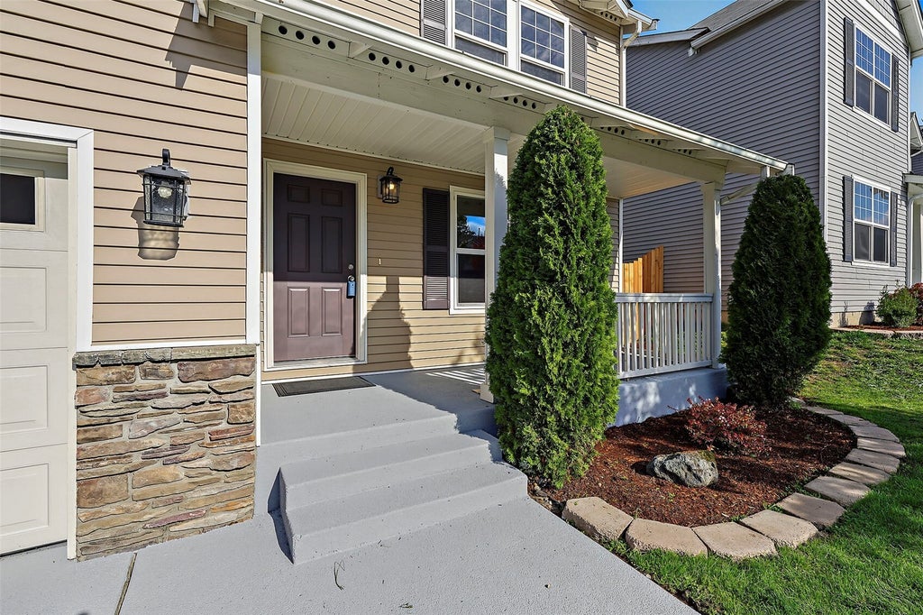 Photo of 1701 201st Street Court E, Spanaway, WA 98387 (MLS # 2596793)