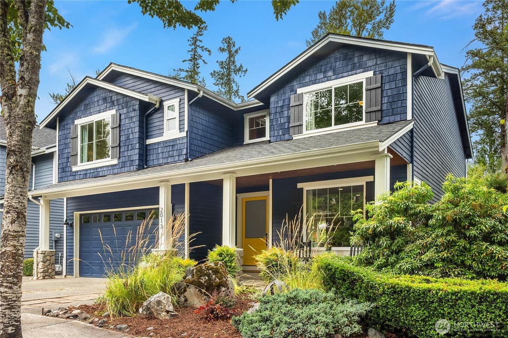 Photo of 2013 16th Court NE, Issaquah, WA 98029 (MLS # 2574179)