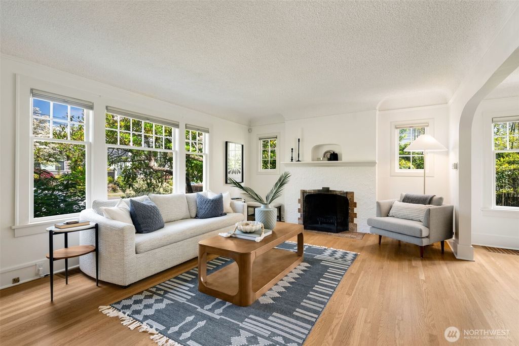 Photo of 2811 NW 59th Street, Seattle, WA 98107 (MLS # 2367193)