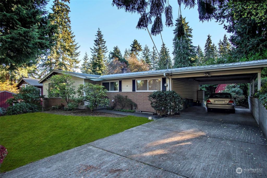 Photo of 831 NE 128th Street, Seattle, WA 98125 (MLS # 2017930)