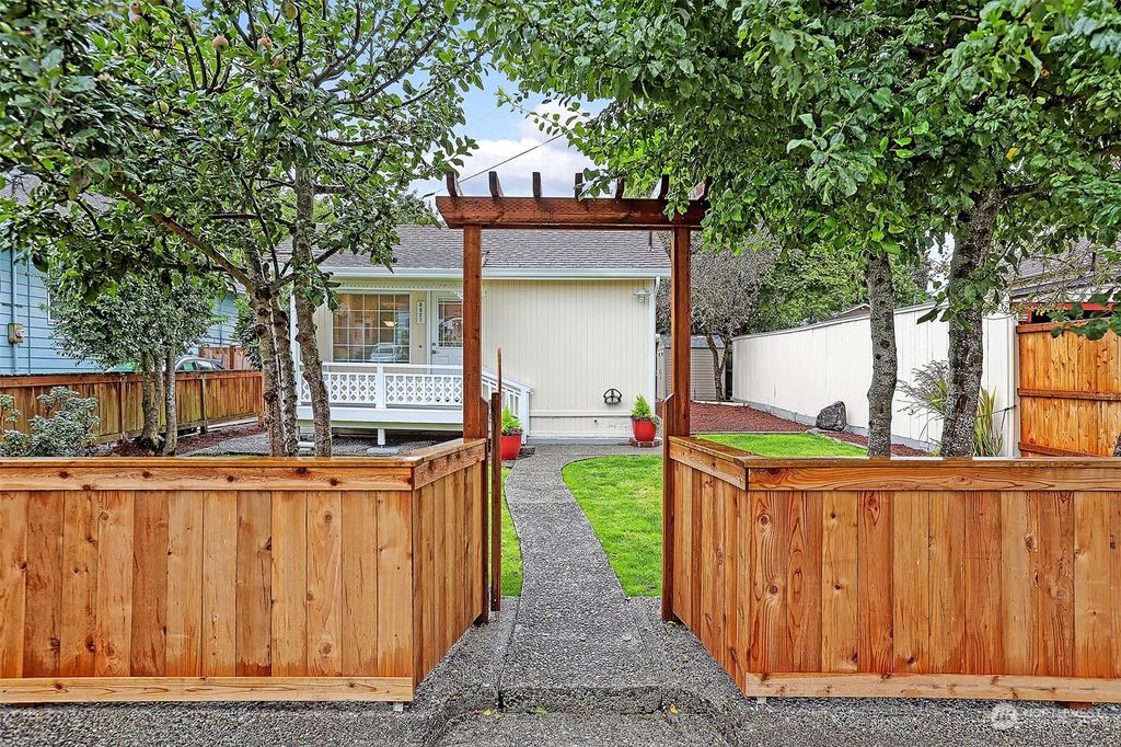 Photo of 8827 10th Avenue SW, Seattle, WA 98106 (MLS # 2166726)