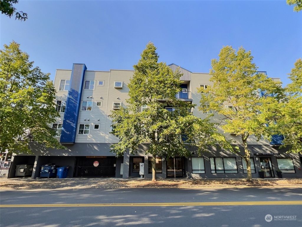 Photo of 12345 Roosevelt Way NE #205, Seattle, WA 98125 (MLS # 1999748)