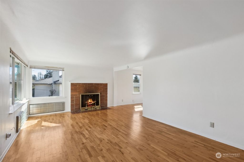 Photo of 8423 Seward Park Avenue S, Seattle, WA 98118 (MLS # 2212476)