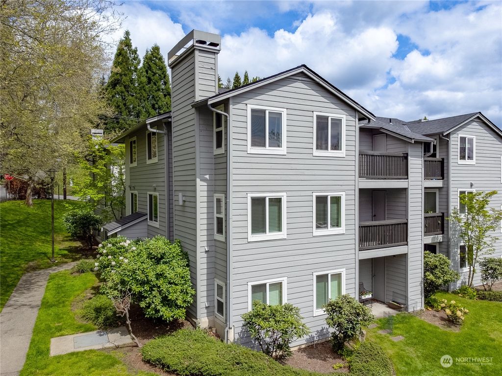 Photo of 6700 NE 182nd Street #D304, Kenmore, WA 98028 (MLS # 2072931)