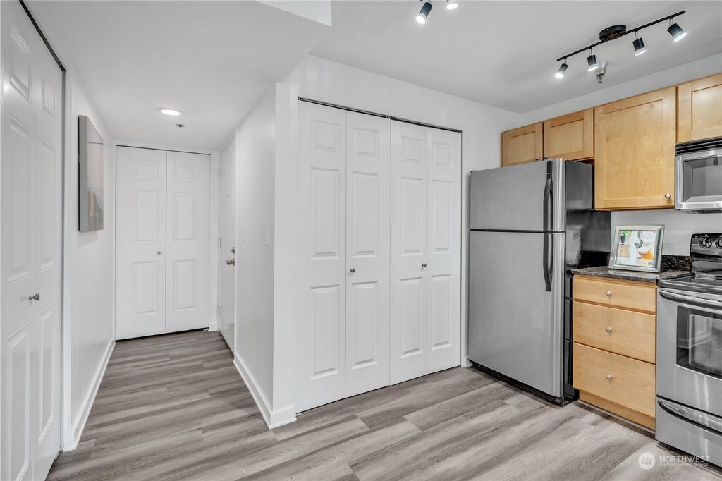 Photo of 6700 NE 182nd Street #D304, Kenmore, WA 98028 (MLS # 2072931)