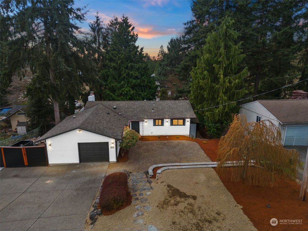 Photo of 31227 2nd Avenue SW, Federal Way, WA 98023 (MLS # 2209551)
