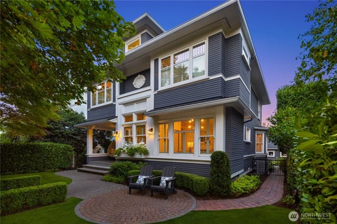 Photo of 716 15th Avenue E, Seattle, WA 98112 (MLS # 2574283)